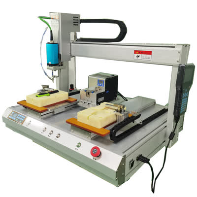 redimensionn&eacute;_400x400_screw_21