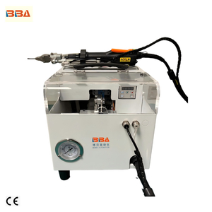 Outil de fixation à vis électrique doté d'un système de rétroaction intelligent utilisé dans les tâches de maintenance automobile