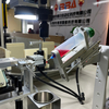 Machine d'assemblage d'inserts filetés entièrement automatique avec inspection visuelle CCD, alimentation automatique, serrage de précision avec vérification du siège et capuchon d'assemblage anti-désalignement/anti-déformation