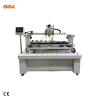 Machine de verrouillage à vis à 3 axes de style armoire conçue sur mesure ; machines de vissage synchrones multiaxes pour divers boîtiers en plastique de forme irrégulière