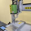 Machine de fixation à vis à double station, robot de tournevis automatique à double servo pour lave-mur, réverbère, plaque en aluminium, verrouillage anti-déformation