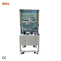 Machine de distribution entièrement automatique sur pied pour le revêtement conforme des PCB et l'empotage de scellage des modules de batterie à nouvelle énergie