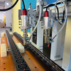 Machine à souder automatique à double tête de type armoire pour prise de courant PDU Robot de soudage automatique à double station pour le soudage de prises et de fiches PDU Fabricant chinois