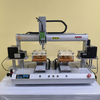 Robot de vissage à double servo de bureau personnalisé ; visseuse à double station à grande vitesse pour boîtiers en plastique de télécommande de petits appareils électroménagers ; Machine à visser les circuits imprimés.